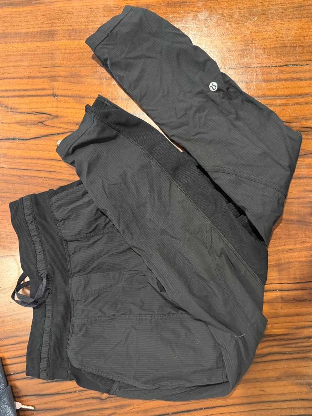 Lululemon black studio pants, cropped